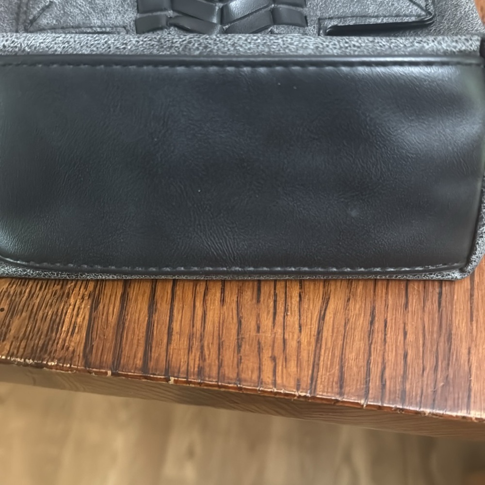 Ella Jae Gypset/ Gray Crossbody Bag - Picture 3 of 7